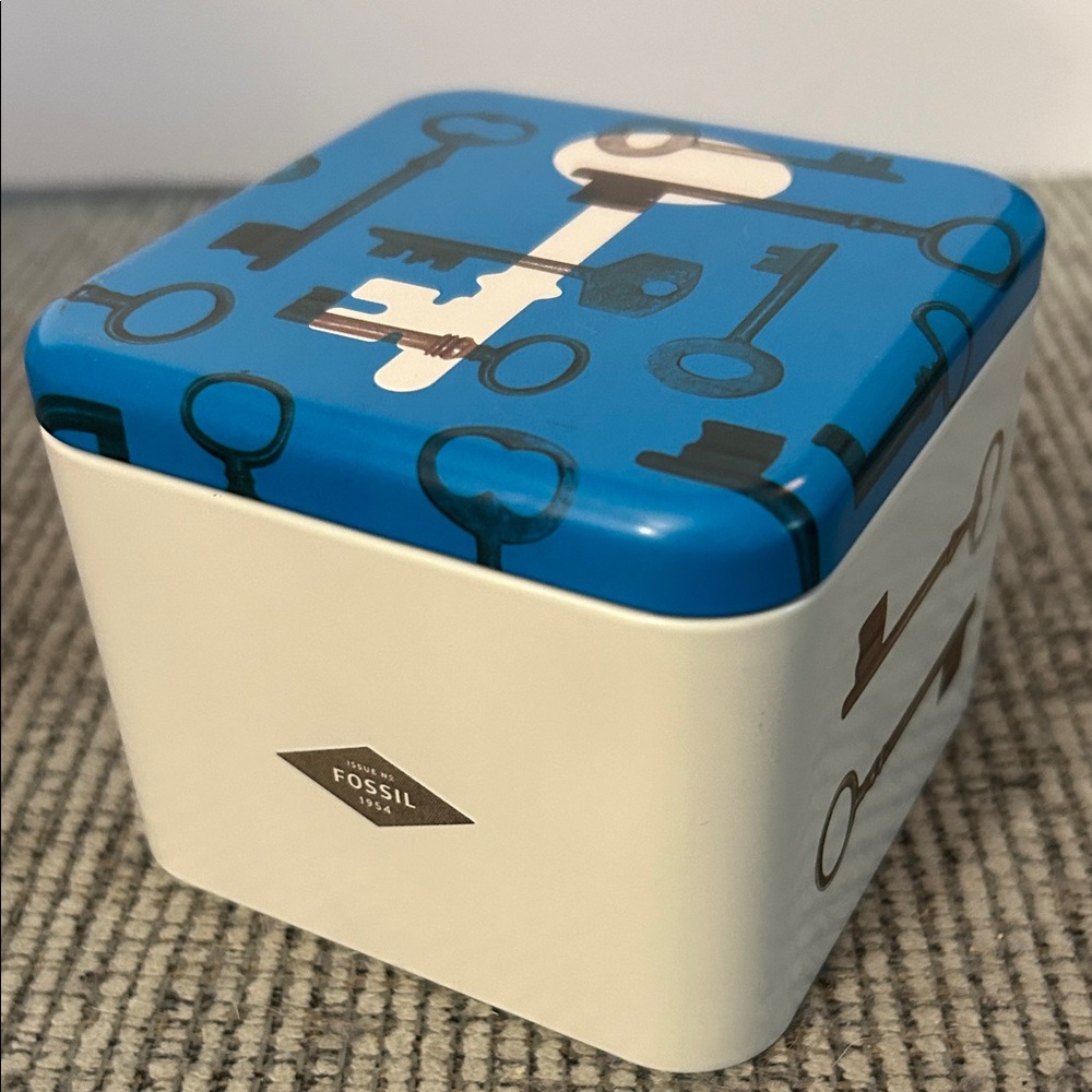 Fossil tin Box storage box watch box blue black cream key pattern (empty)